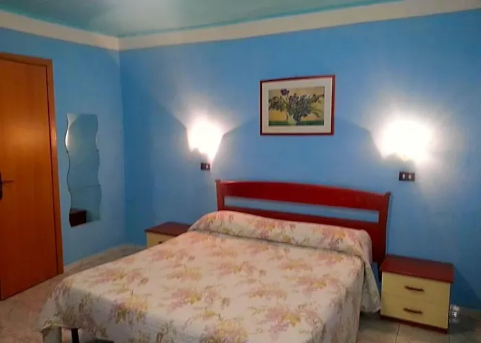 Roxena House Otel *