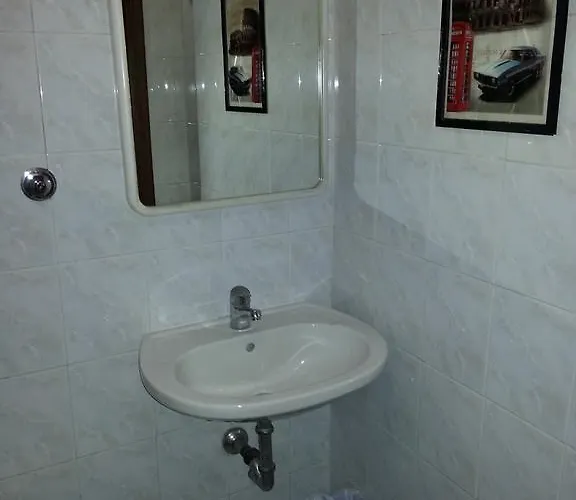 Roxena House